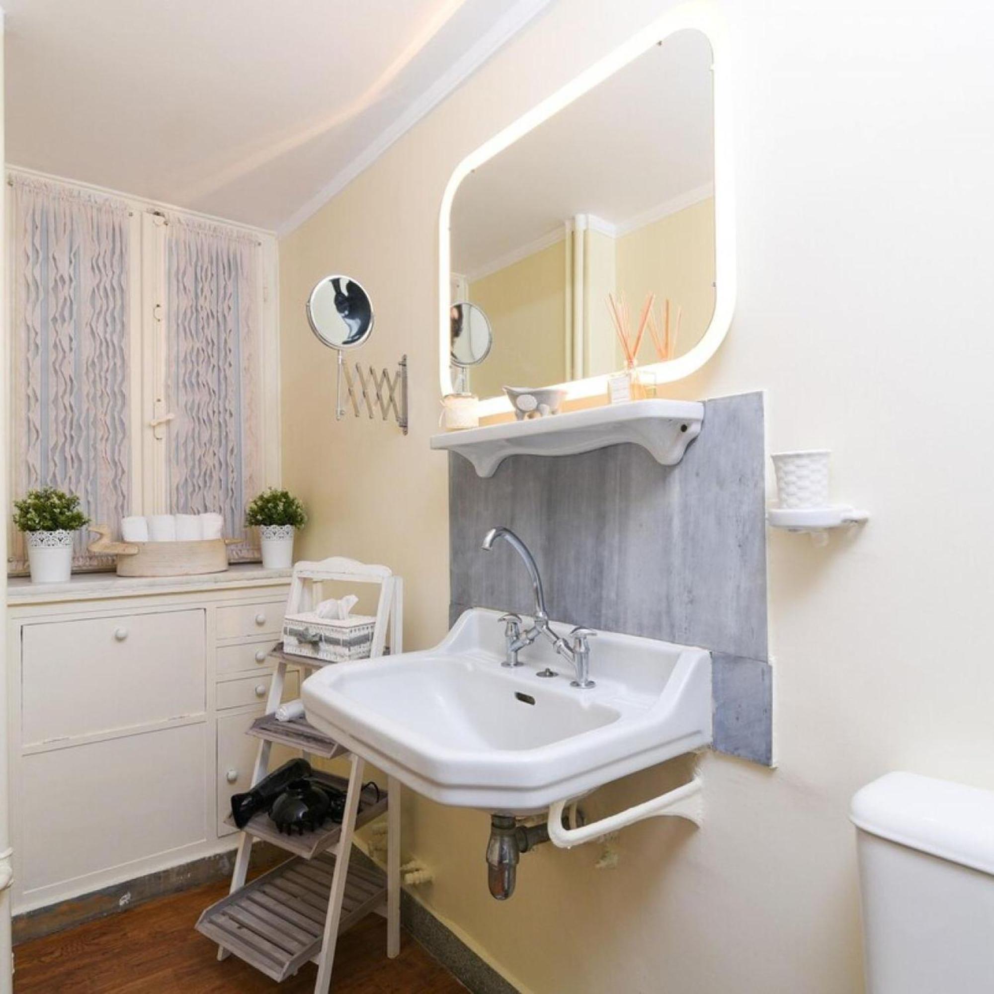 Classy Apartment In The Heart Of Atina Dış mekan fotoğraf